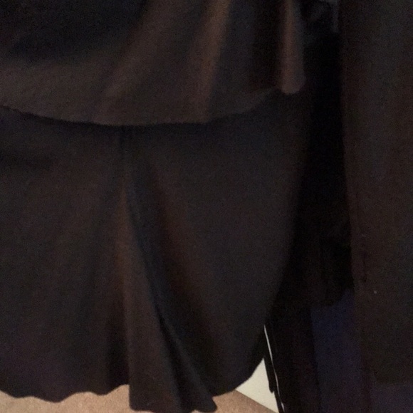 New York & Co medium -10 black sleeveless faux wrap w/ stretch & side shirring - Picture 11 of 12